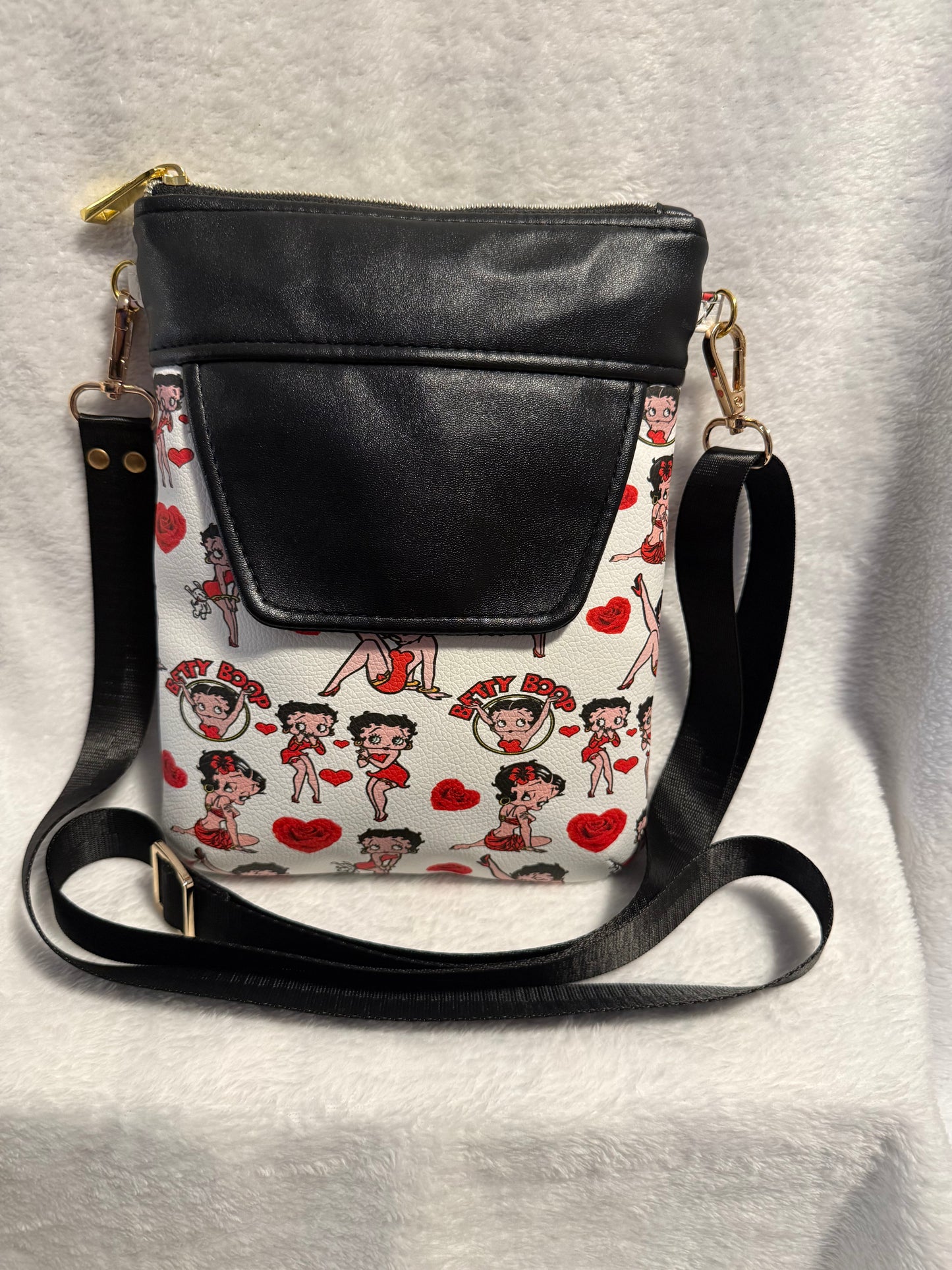 Retro Love Cartoon-Inspired Crossbody Bag