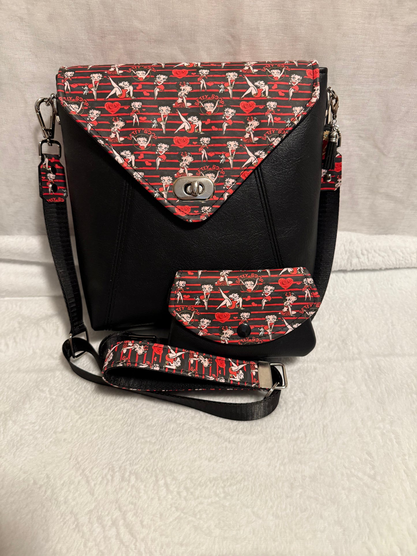 Bold Chic Purse Set