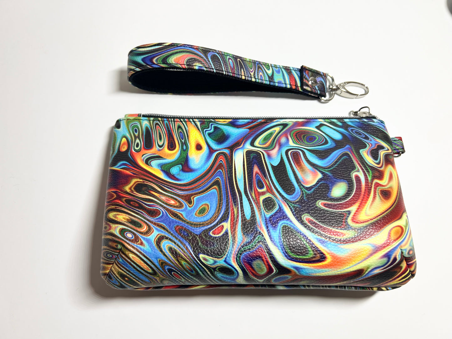 Jelly Fabric Retro Swirl Makeup Bag! 8.”W x 5.”H