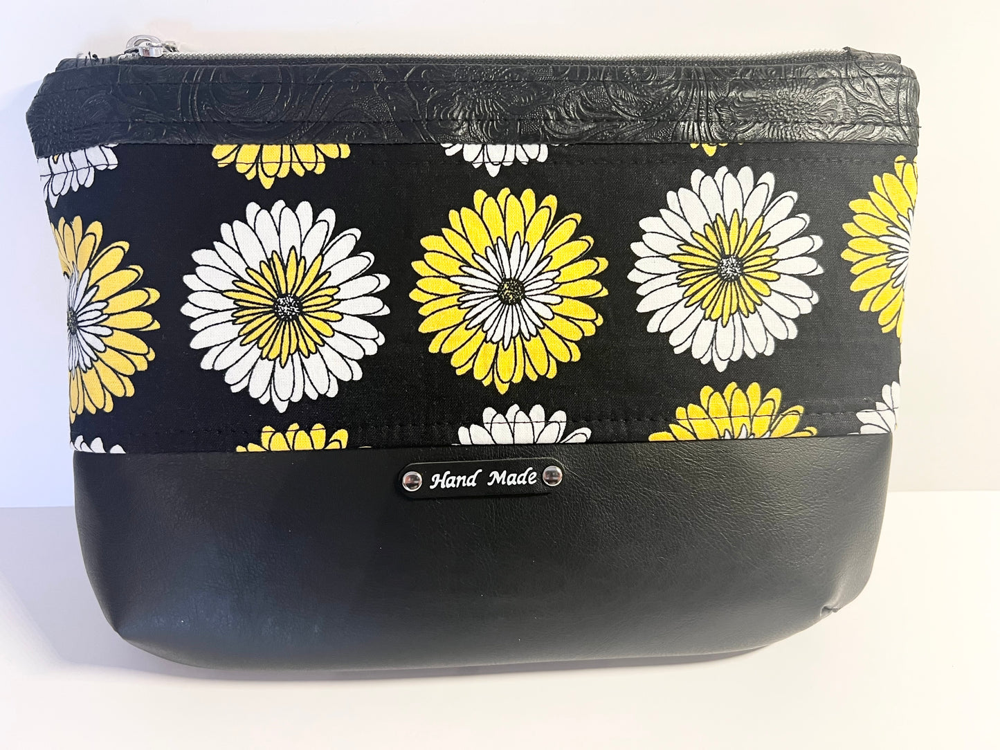 Handmade Daisy Cotton Print Cosmetic / Essentials Bag 10”W x 7”H